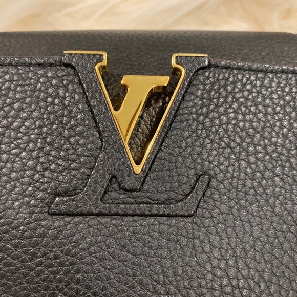 Sold: Louis Vuitton Capucines PM Black GHW Full Set - Picture 4 of 16